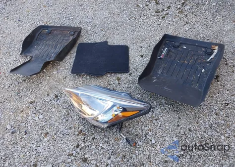 2020 Toyota Yaris Le из США, поврежденный, VIN 3MYDLBJV6LY704861